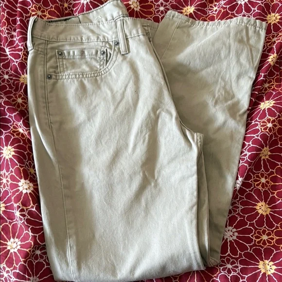 Stylish Men’s Khaki Pants - Picture 3 of 3